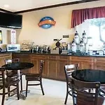 Baymont By Wyndham Clute Lake Jackson 